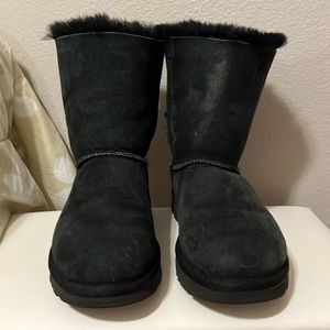 Black, Medium Uggs, Bailey Bows